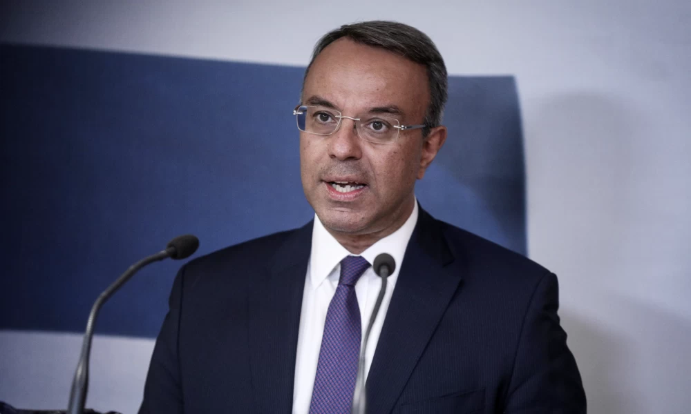 Παραδοχή «βόμβα» από Σταϊκούρα: Χειρότερη η κατάσταση στην πραγματική οικονομία